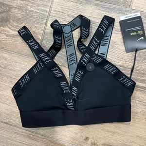 Nike, Indy Bra black.